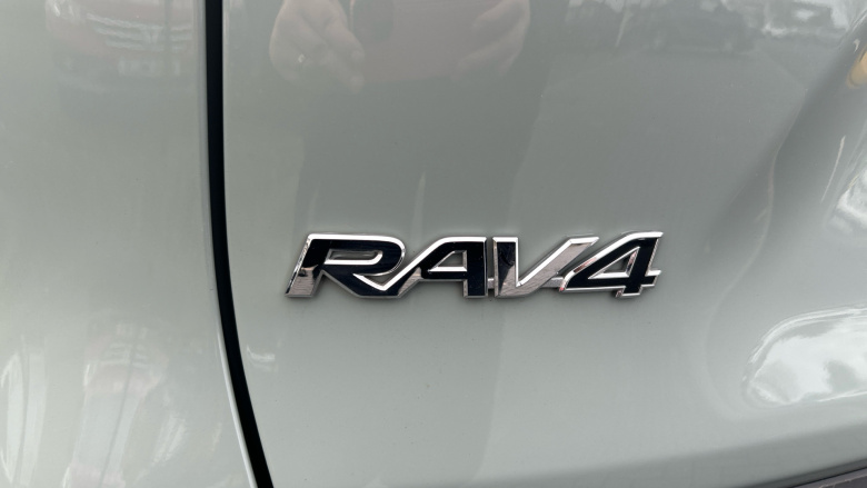 Toyota RAV4 2.5 VVT-i Hybrid Design 5dr CVT 2WD Hybrid Estate